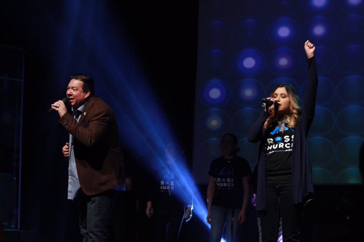 With Hands Held High / Con Manos Alzadas #CrossChurchWorship