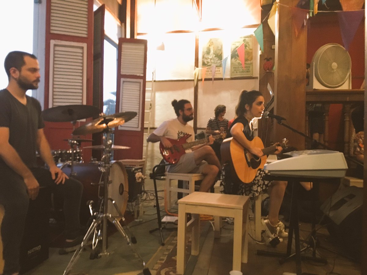 SofarGuayaquil's tweet photo. ¡La hermosa @cecijunob empieza nuestra primera edición del 2017! #SofarSounds #SofarGuayaquil https://t.co/pkZ5XuAfVO