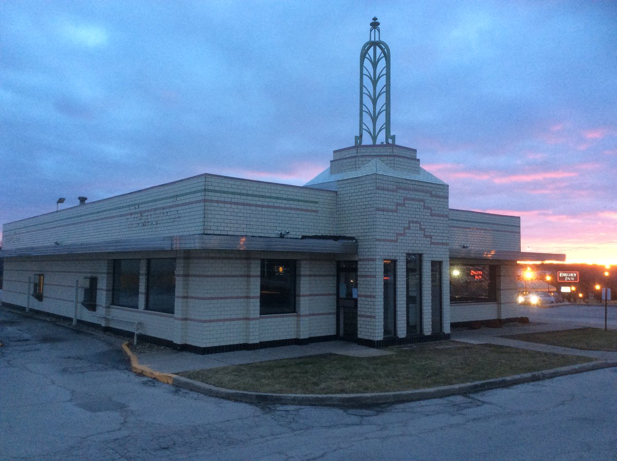 KCDiningExperts's tweet image. Retweeted Joyce Smith (@JoyceKC):

At Winstead's restaurant in Merriam #KC  fb.me/1JEqzsNQv