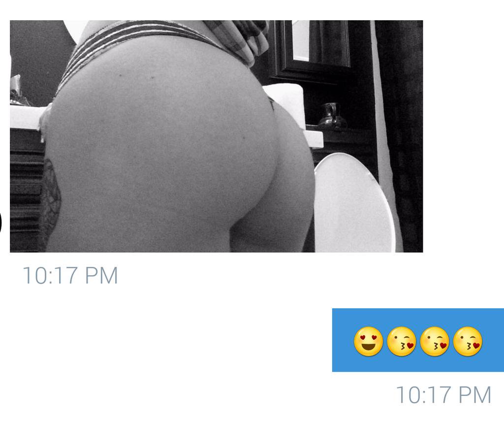 ILikeBaddiez's tweet photo. Anon booty 👀🍑🍑😈 #anonbooty #snowgang #snowbunny #snowbunnysunday ❄🐰 RT https://t.co/GE8QEc28yE