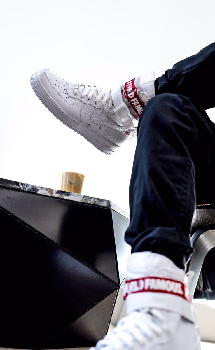 Randythecobbler's tweet photo. Coffee and Supreme... #hypebeast https://t.co/vMFjz74iWW