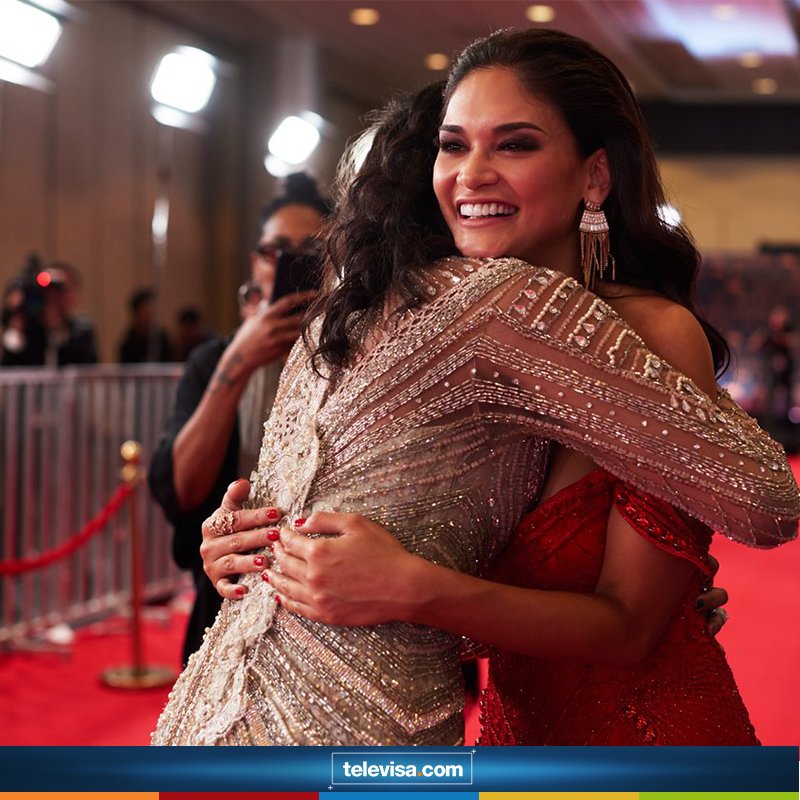 TelevisaDigital's tweet photo. En un rato comenzarΓ‘ #MissUniverse y en @TelevisaDotCom te traeremos los pormenores de este certamen de belleza #WatchMU https://t.co/3N5V5351YT