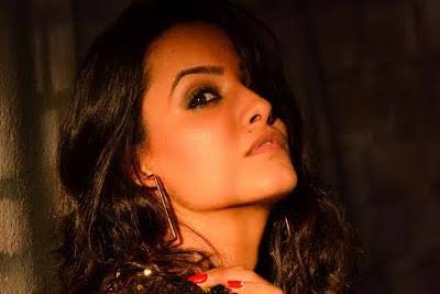 002215_91's tweet photo. @rohitredz @anitahasnandani 
❤❤the buff anitahasanandani ❤❤ https://t.co/j6fO7fIRtg