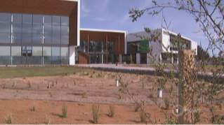Town of the future's high school opens with 220 students tvnz.co.nz/one-news/new-z…