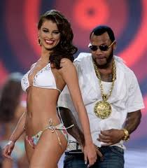 heyhec's tweet photo. Ya saben lo que pasó la última vez que invitaron a Flo Rida #MissUniverse https://t.co/T5JT4I84cr