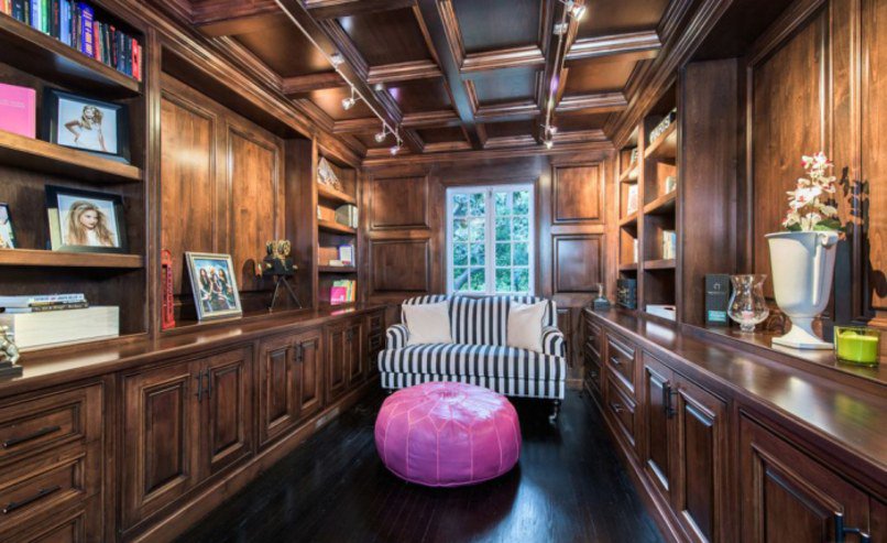 DesignerREstate's tweet image. Beautiful 1930s #French style home in #LA! With 3 bedrooms, 3.5 bathrooms, and 3,085 sqft! List Price: $2.7 million
#California #realestate