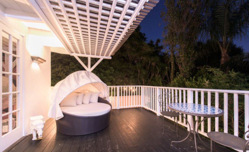 DesignerREstate's tweet image. Beautiful 1930s #French style home in #LA! With 3 bedrooms, 3.5 bathrooms, and 3,085 sqft! List Price: $2.7 million
#California #realestate