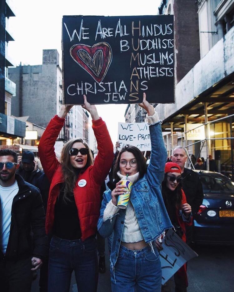 gigissmille's tweet photo. Love them. @GiGiHadid @bellahadid https://t.co/KMzsDG7AVn