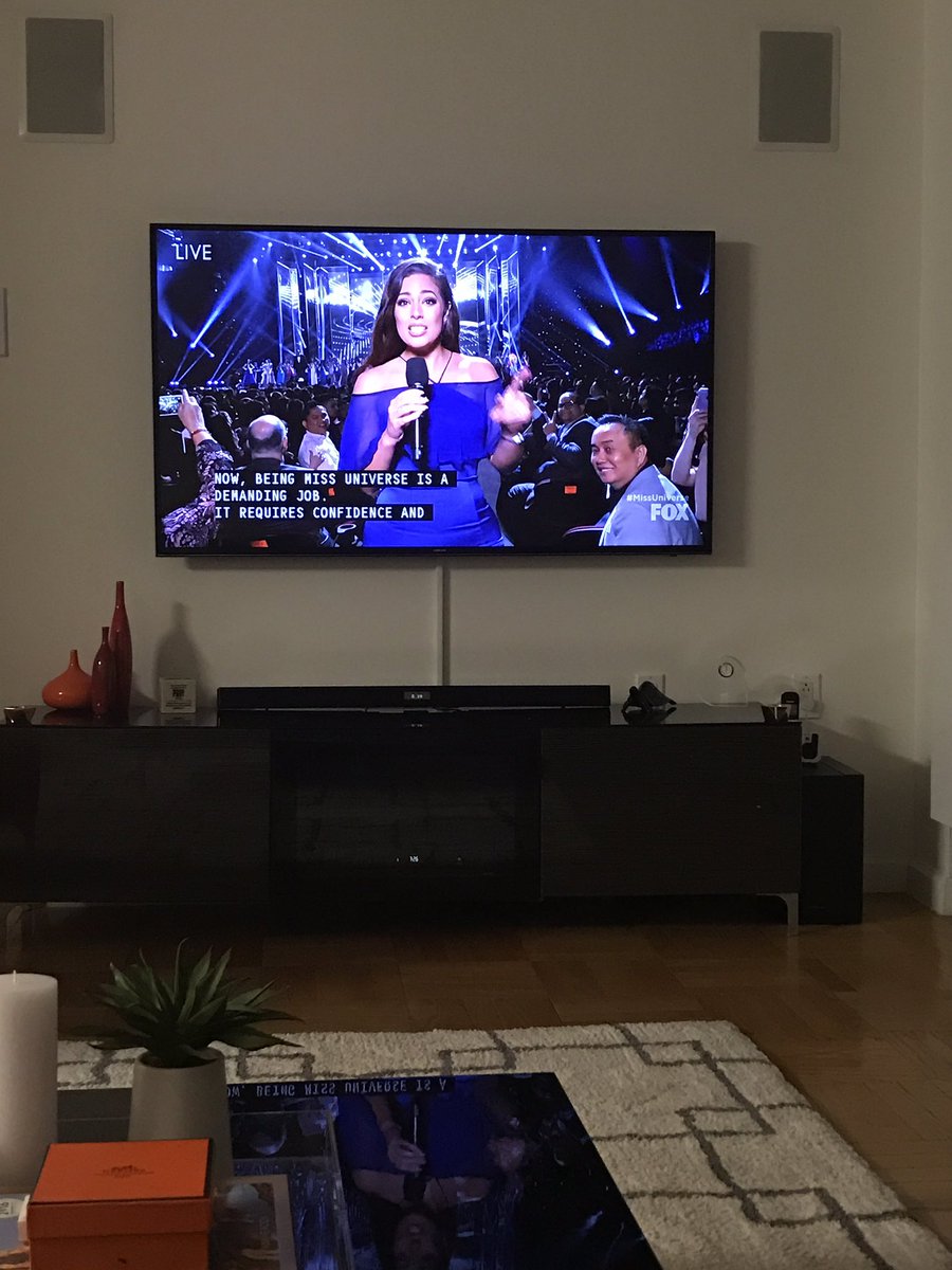 FlavianaMatata's tweet photo. Watching #MissUniverse finals. All the best to our girl Jihan #Tanzania πΉπΏπΉπΏ #WatchMU https://t.co/U73CZ5HbSx