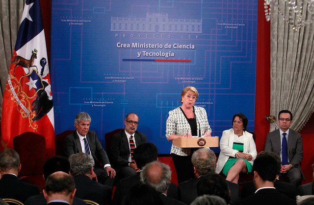 elmostrador's tweet image. [CARTAS AL DIRECTOR] Desafíos del Ministerio de Ciencia y Tecnología ow.ly/k7Ap308t7e7