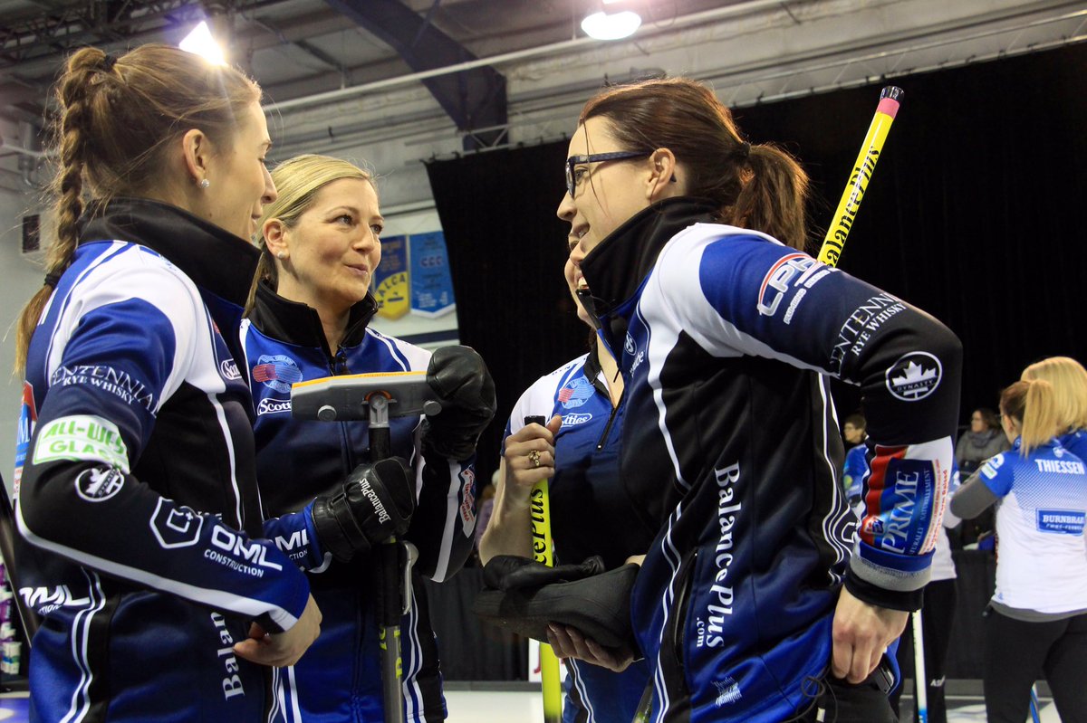 StAlbertCurling's tweet photo. And our final game is underway! 2-0 @TeamKleibrink over @SweetingTeam after the 1st end. #JiffyLubeABscotties @jackieraecfcw https://t.co/hHv2BMHX1z