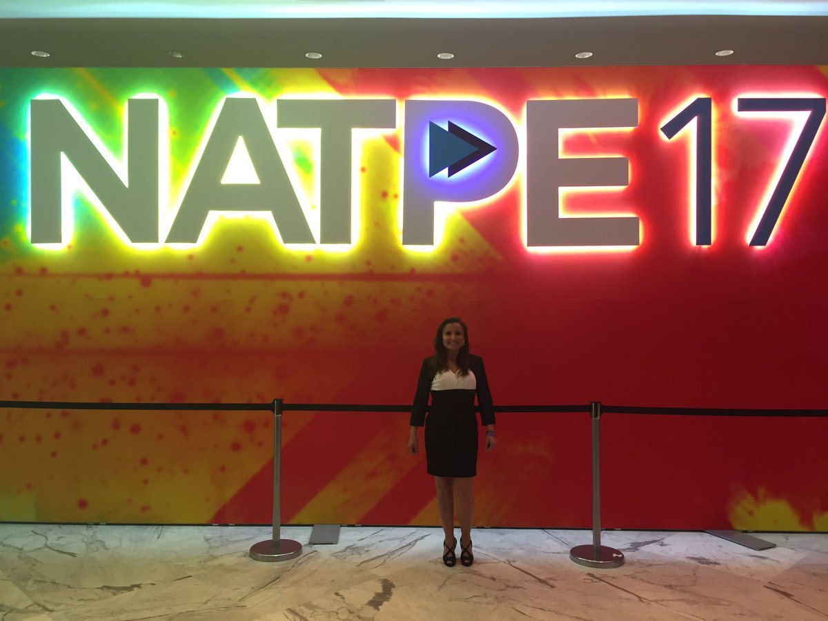 LoArayaAyala's tweet photo. #NATPE2017 #learning #knowledge #voice #power #acting #dubbing
#televition #future #provoz #thanksgod @_PROVOZ https://t.co/jEpaMrUxzx
