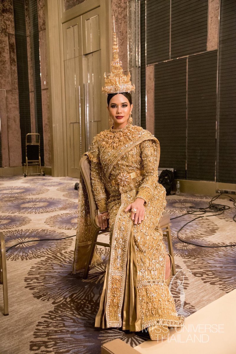 โค้งสุดท้าย ห้ามเลื่อนผ่านตัสนี้นะคนไทย
หนึ่งรี = หนึ่งคะแนน
หนึ่งหัวใจ = หนึ่งคะแนน 
หัวใจของคนไทย = ทุกคนคะแนน
#MissUniverse #Thailand 🇹🇭