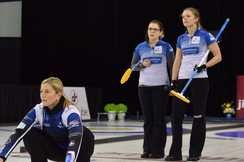 StAlbertCurling's tweet photo. Still 2-0 for @TeamKleibrink against @SweetingTeam after 2! #JiffyLubeABscotties @jackieraecfcw https://t.co/85gixn6a26