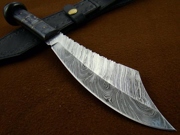 Damascus Steel Bush Tracker Knife
saknives.co.za