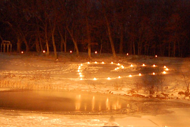 HowJenRolls's tweet image. Saturday, February 11, 2017, 4PM~8PM join us for Waushara County Chapter's Annual Candlelight Hike, Snowshoe &amp;amp; Ski 
facebook.com/events/3070607…