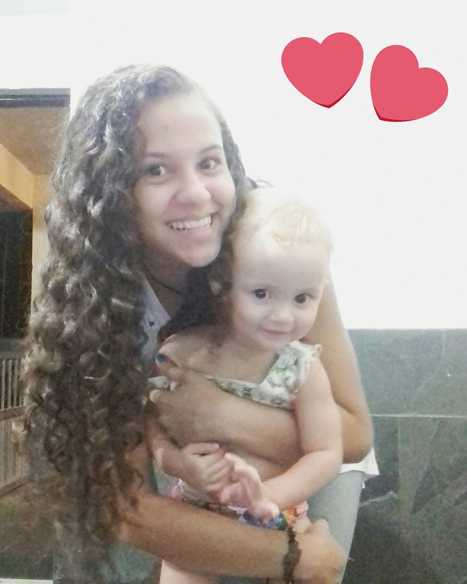 Rayanebarcelo11's tweet photo. Meu amor por vc n tem palavras😍😍
#nynyamademais
#Meubb
#Aprontatodasmaseucontinuoteamando
#branquinhas😂❤ https://t.co/Wd7rO6I2V7