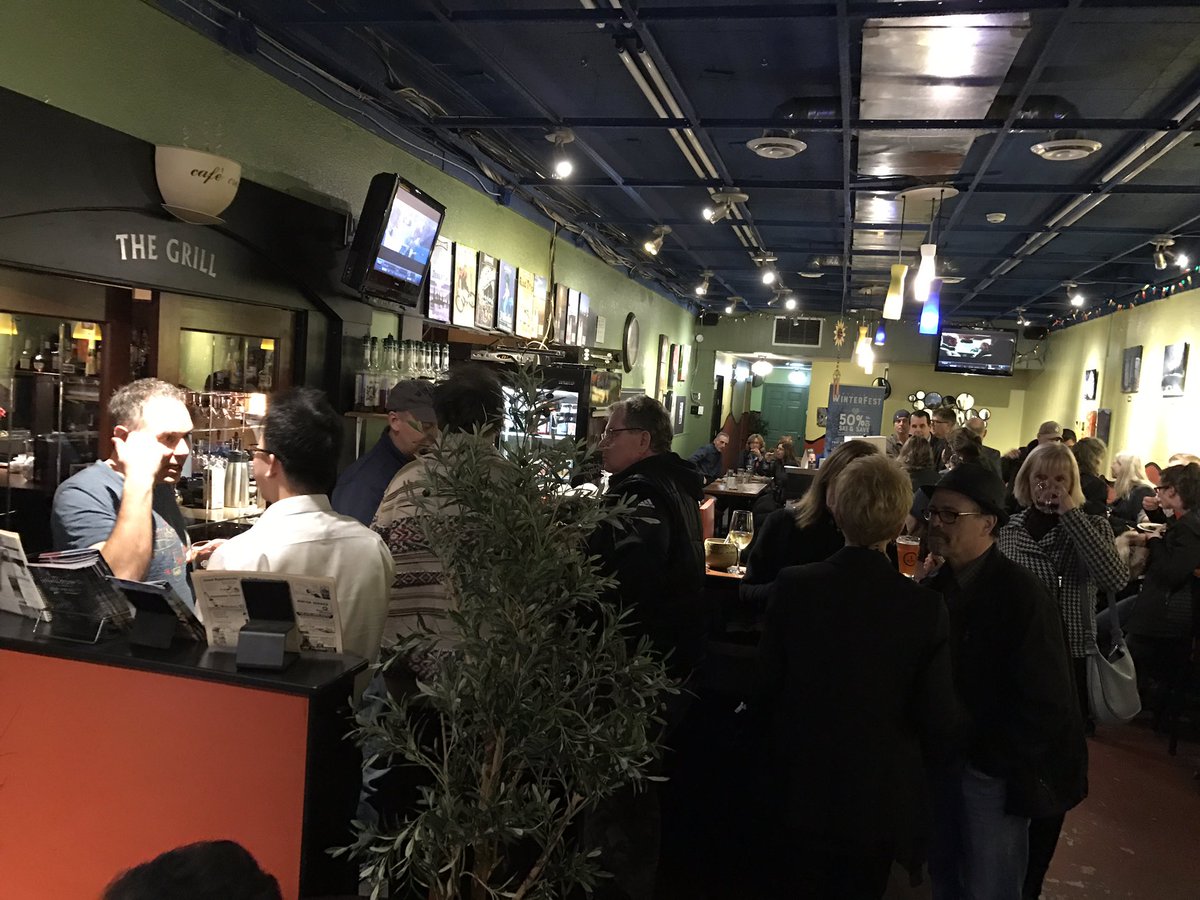 experience_CV's tweet photo. #CVWinterFest Wrap Party @UnionStreetGril! Thks amazing performers, volunteers, sponsors & partners for biggest Fest to date! @DTCourtenay https://t.co/YnRqQbGsG9