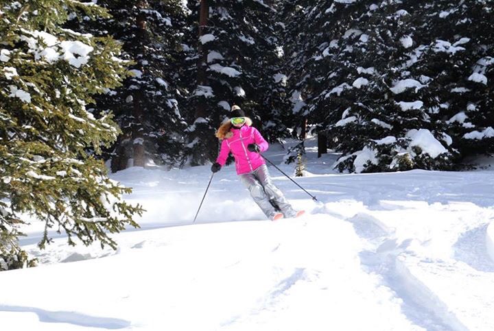 FamilySkiTrips's tweet photo. Who knew #catskiing @KeystoneMtn      Just $10! #powder #skiing  #ski @VailResorts #epicpass  #livevail https://t.co/EZNNVpXVp1