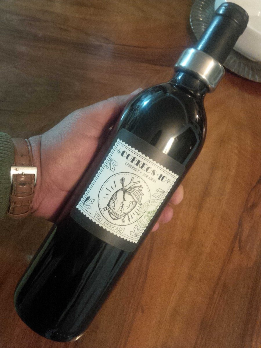 anticuaeguiara's tweet photo. #Correos10, el de esta noche.

#Cavernet #Zinfandel #Ensenada 

#VinoMexicano #Wine #MexicanWine https://t.co/SJXtJq69mq