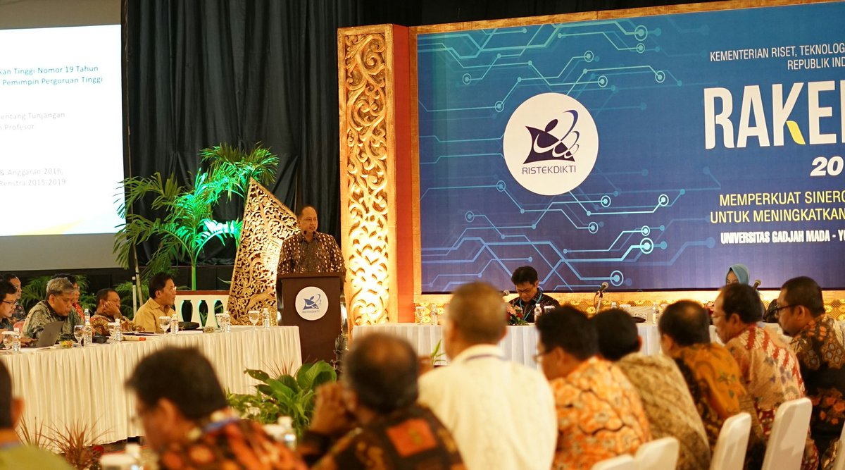 "Sistem SINTA ini ke depan akan menjadi bagian utk mendorong kenaikan jabatan fungsional dosen &amp; juga peneliti" M.Nasir #Rakernasristekdikti