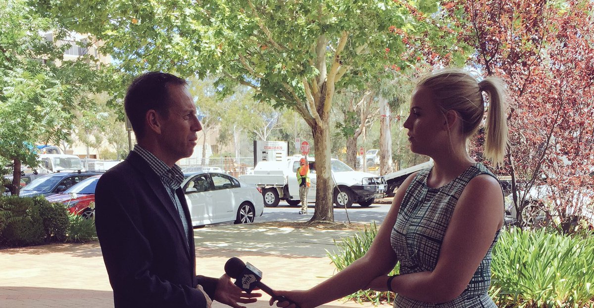 ACT's Climate Change Council meet with <a href="/ShaneRattenbury/">Shane Rattenbury MLA</a> to discuss the 2017 climate change priorities for the region. #WINNews6pm