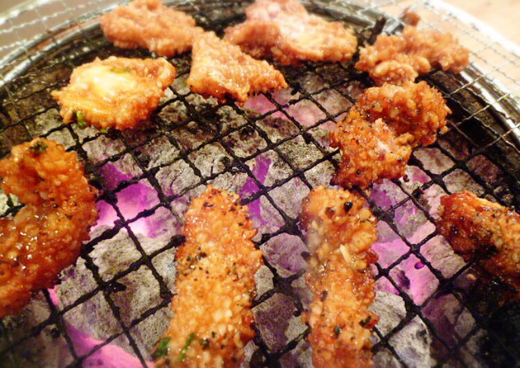 久留米おいしいお店bot なんばや 津福今町にある焼肉屋さん 珍しいホルモンの種類が多くホルモン好きにはたまらないお店です コスパもとっても良いです お肉 を炭火七輪で焼くことで旨味が凝縮されます オススメはウルテ ウルテとは喉にある軟骨のこと 久留米おいしいお店bot なんばや 津福今町にある焼肉屋さん 珍しいホルモンの種類が多くホルモン好きにはたまらないお店です コスパもとっても良いです お肉 を炭火七輪で焼くことで旨味が凝縮されます オススメはウルテ ウルテとは喉にある軟骨のこと