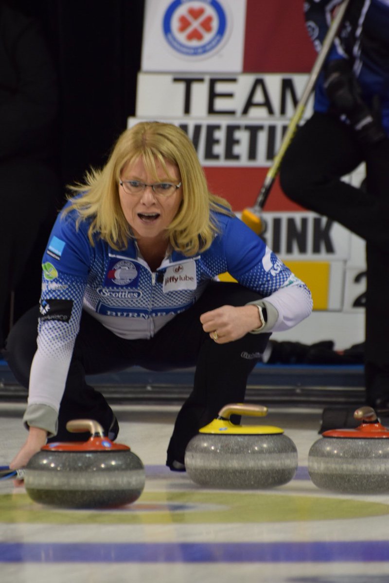 StAlbertCurling's tweet photo. .@SweetingTeam closes the gap reducing @TeamKleibrink 's lead to only two. 6-4 going into the 10th. #JiffyLubeABscotties @jackieraecfcw https://t.co/XtqnIlsjhU