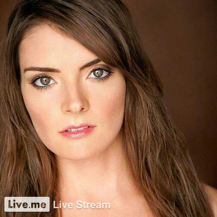 RFLX_VIPER's tweet photo. ✨🎂Chillin, relaxing, chillout together with #liveme Kristina Plisko❤️💋:#FeatureMe #Music #Party #Lit  https://t.co/PTish7zaLA https://t.co/9eKtrYSf2g