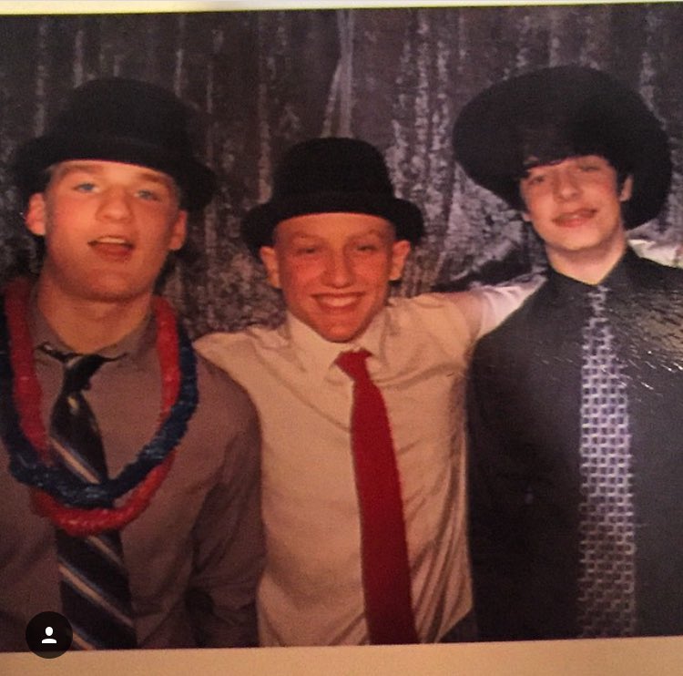 Happy birthday to one of my best friends <a href="/carzy171/">Robert Carr</a>