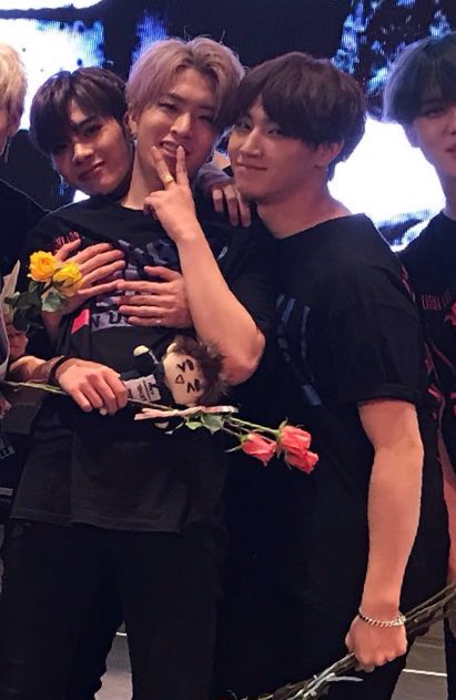 ddadduya0808's tweet photo. MY FAVORITE LOVE TRIANGLE!!! I'M SCREAMING!!!!! #jackjae #2jae #jack2jae 😭😭😭😭😭😭😭😭😭 https://t.co/NrudIjPUB9