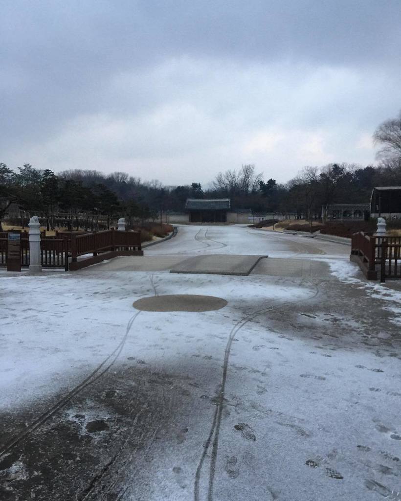 danielahn's tweet photo. Morning Seoul https://t.co/cBD1nHdVyH https://t.co/9oI7yv3357