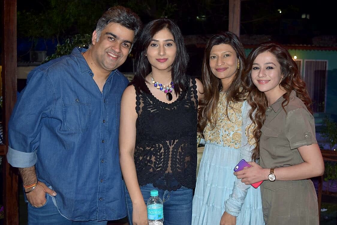 sidpmalhotra's tweet photo. #ichchapyaarinaagin on @sabtv 8 pm and #WohApnaSa on @ZeeTV 10pm thx for the love and more to follow soon #alchemyfims @sapnasmalhotra https://t.co/6kJ3k5EKTs