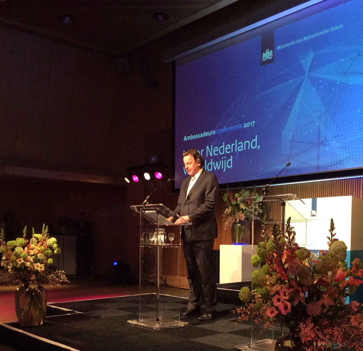 #Koenders #NLamb2017 :"buitenlands beleid belangrijker dan ooit/foreign affairs more important than ever/Aussenpolitik wichtiger denn je "