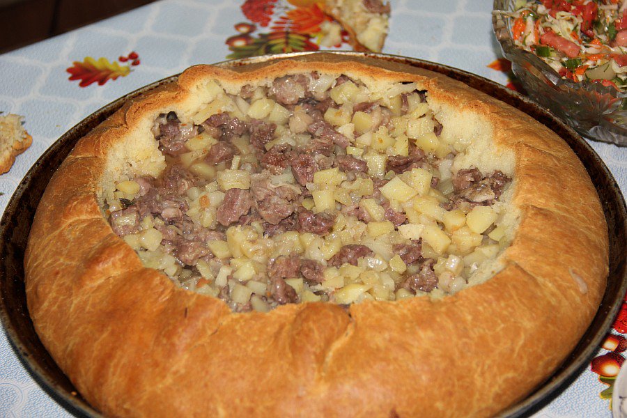 Татарский балэш с мясом и картошкой! Рецепт от мамы и фотографии приготовления
lj.lj.ru/1s2d