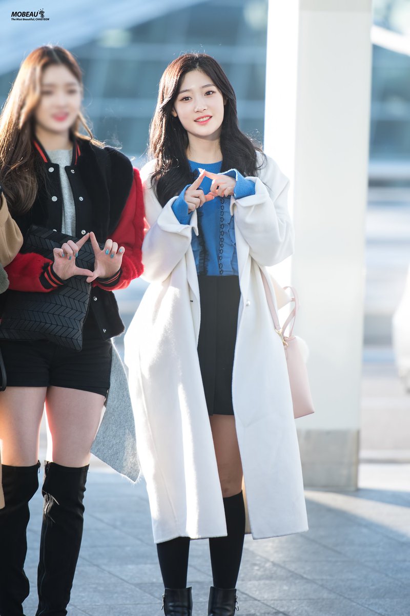 MoBeau_ChaeYeon's tweet photo. 170116 인천공항 베트남 출국 정채연 4pics

공항에 뜬 슈스채연니뮤ㅠㅠ 패셔니스타야ㅠㅠ

#정채연 #채연 #Chaeyeon #다이아 #DIA
@dia_official https://t.co/jajiyAzv71