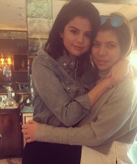 selenasherare tweet picture