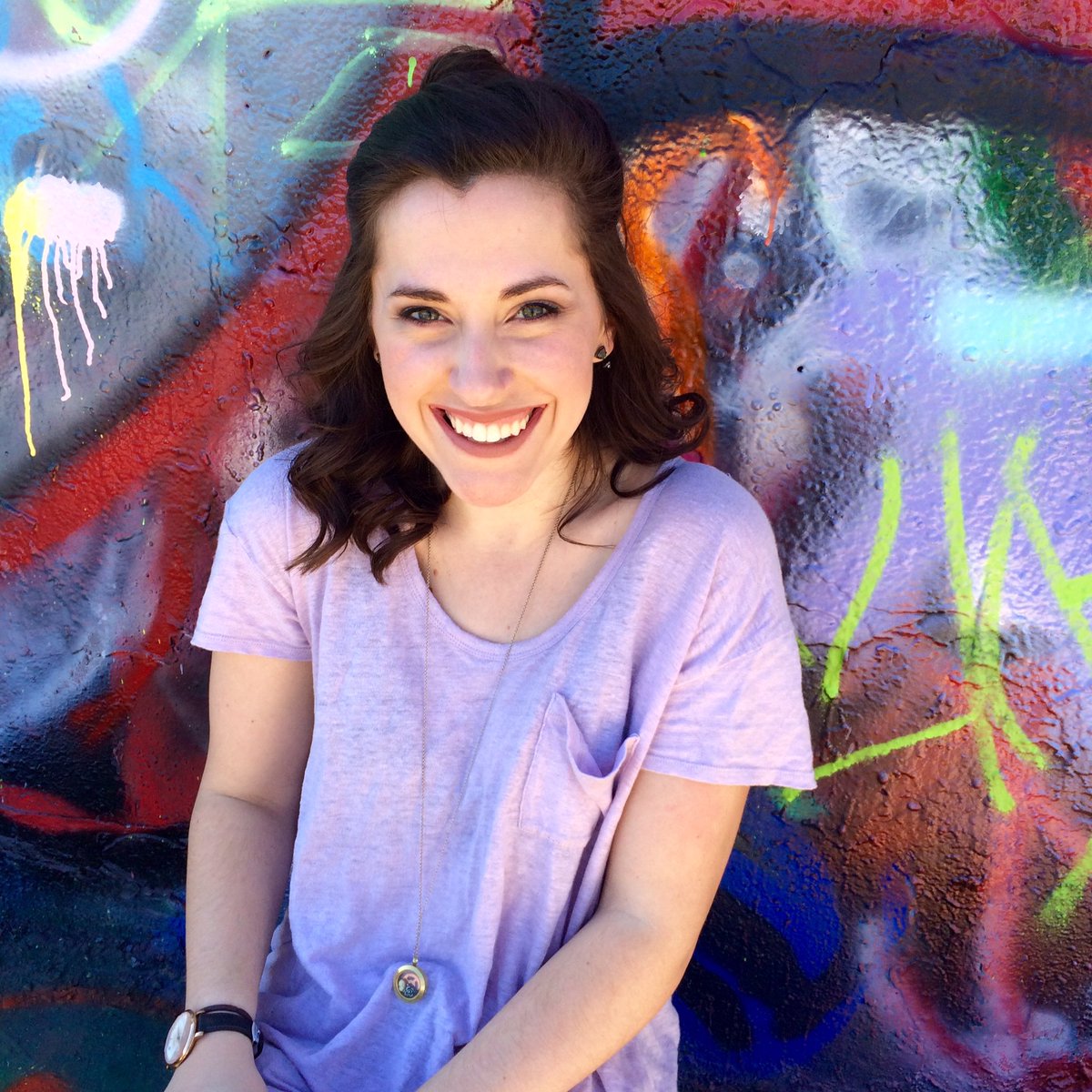 charterslauren's tweet photo. When your friends come to town and all you can do is drink, smile, and explore. #thisweekendtho https://t.co/McHIFwGxVr