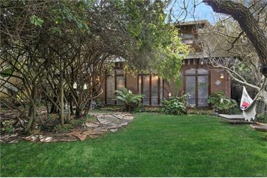 Listing $2,150,000 247 Canyon Acres Dr   •  Laguna Beach 92651 
3 beds, 2 baths  •  1,684 sqft  •  Call 949-359-1804 for private showing