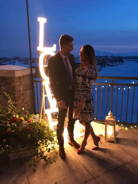 Coopdaloop_20's tweet photo. I am so grateful for this girl in my life! The best night of my life by far! Thank you for saying yes! I love you!!!❤❤❤💍💍💍#GettingMarried https://t.co/3t4nNSTGId
