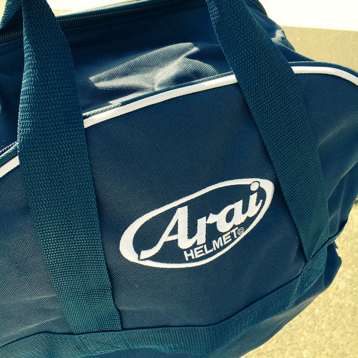 Ryo_Michigami's tweet photo. アライヘルメットさんに行って来ました。
右耳のパットが窮屈だったので、開発の中里さんに、削って調整して貰いました😄
急な押しかけにも、素早く対応して頂き、ありがとうございました🙏✨
・
・
#araihelmet #gp6rc https://t.co/qbFHQ4Cadh