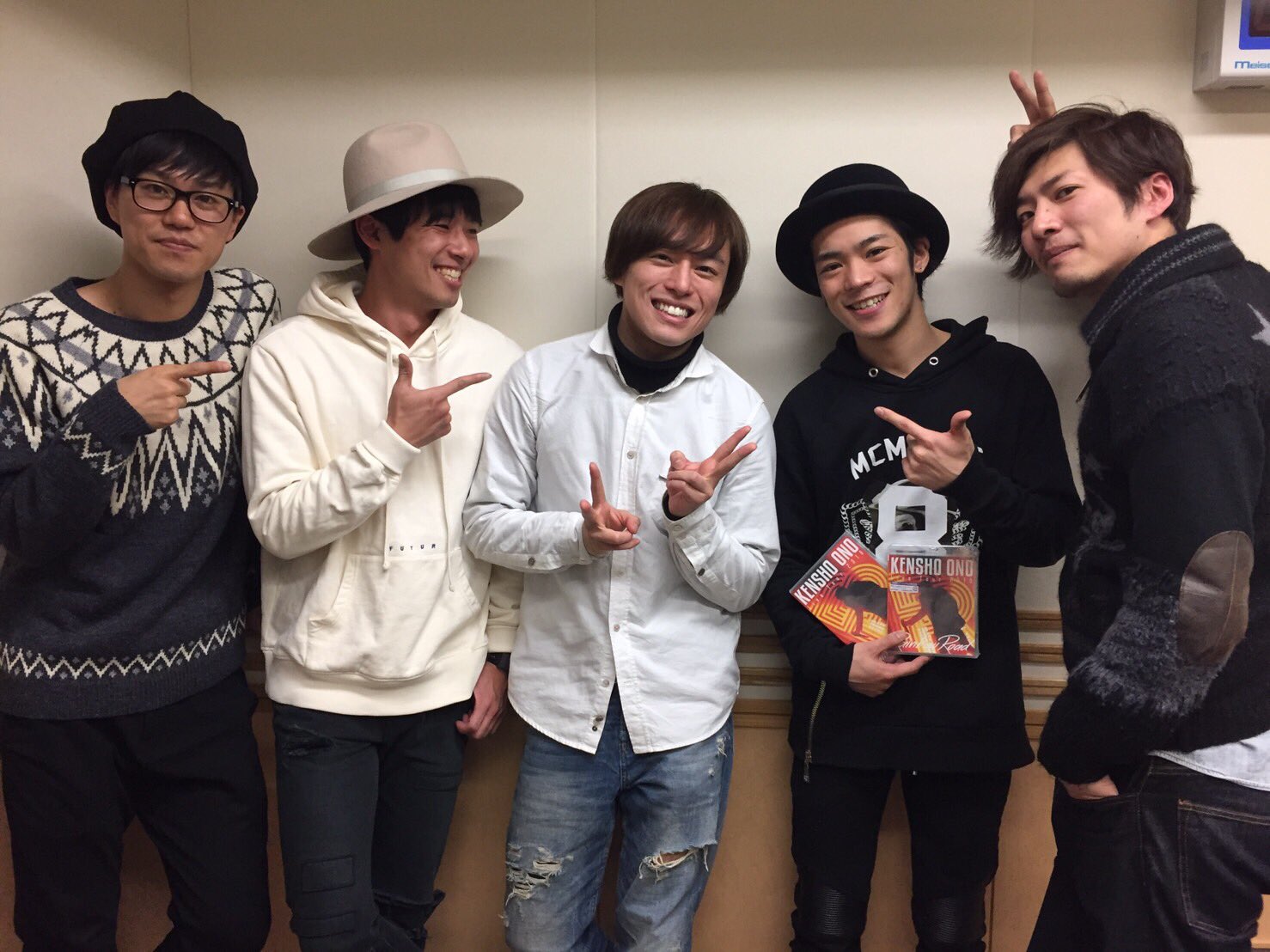 雲水 公式 雲水ラジオ 先日はついに元木聖也さんが登場 みんな久々だったようで あっというまの30分でした 次回の ラジオもお楽しみに 雲水 Unkoba Agqr T Co D5cjjselsi Twitter