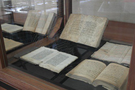 Harlah Ke 91 NU Tampilkan Pameran Keris dan Manuskrip Kuno