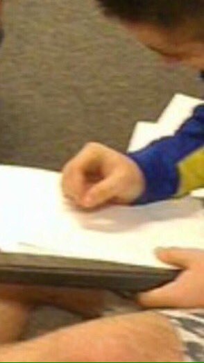 realliedetector's tweet photo. He doesn't even have a pencil 😂 https://t.co/lGGPGg1ba3
