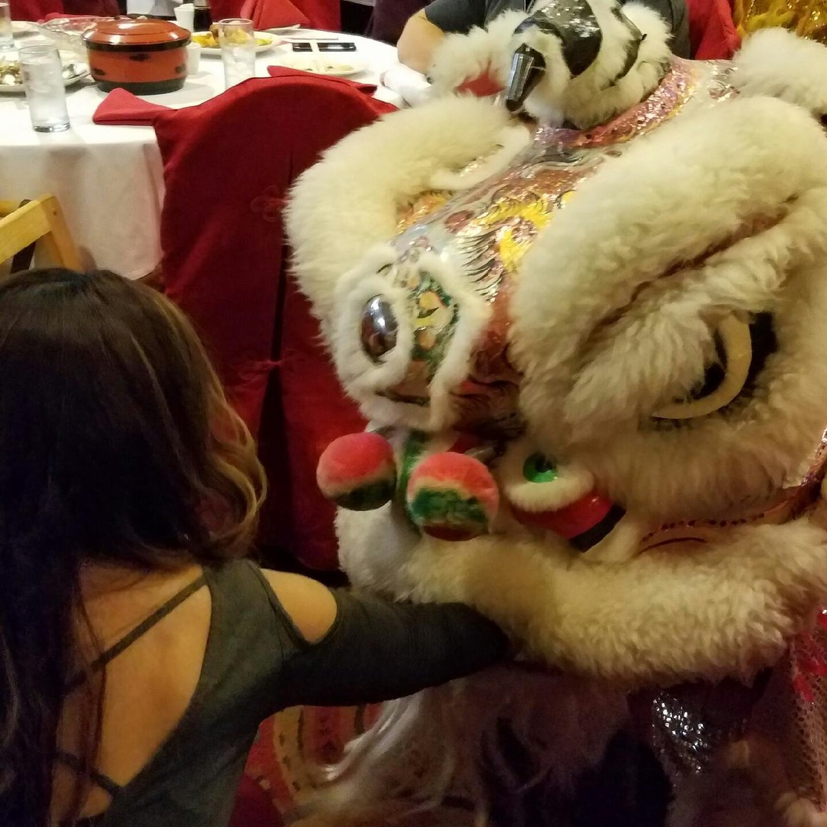 AndesStudio1's tweet image. Feeding the Dragon 4 a Prosperous New Year!