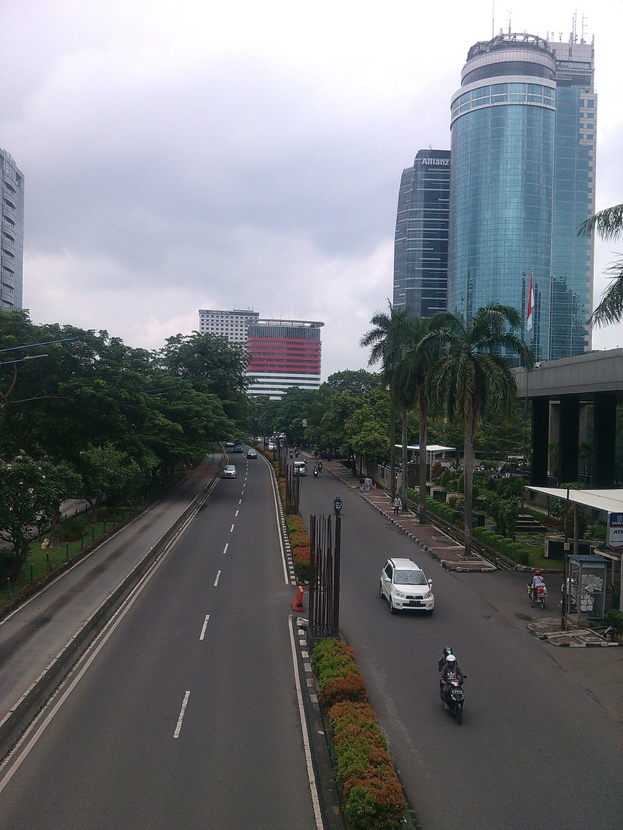 13:03 Jl Rasuna Said dr Menteng ke Kuningan dua arah lancar <a href="/SonoraFM92/">Radio Sonora Jakarta</a>