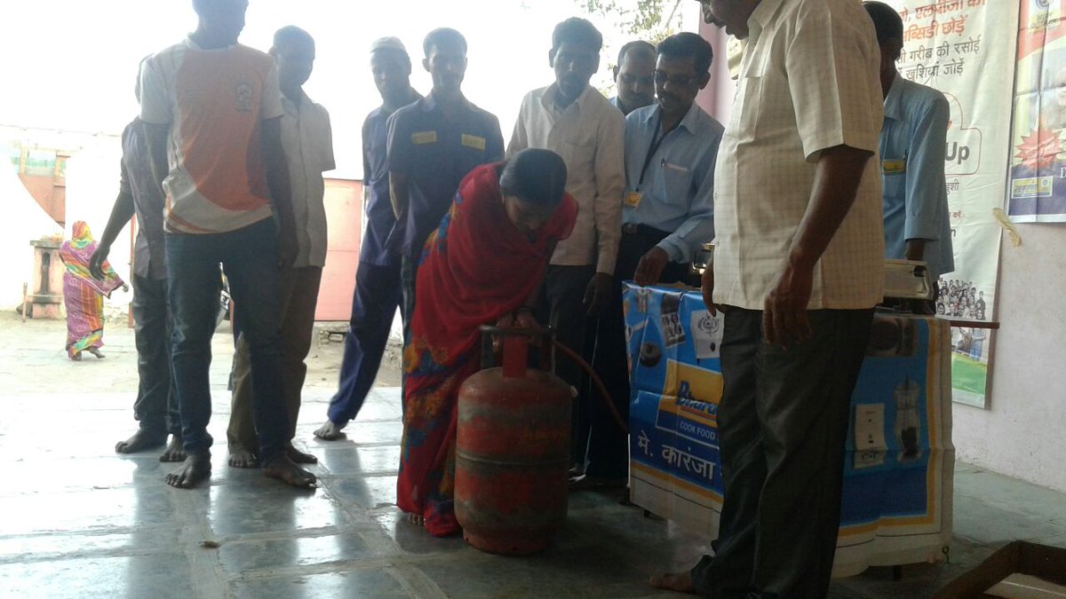 sumitbpcl's tweet photo. # Saksham 17#Safety workshop at SHIVAJI NAGAR, KARANJA by M/S KARANJA GAS, Karanja @ajaykumar4258 @vijaytilak1 @Sureshnair_BPCL https://t.co/U0vVbds8Ft