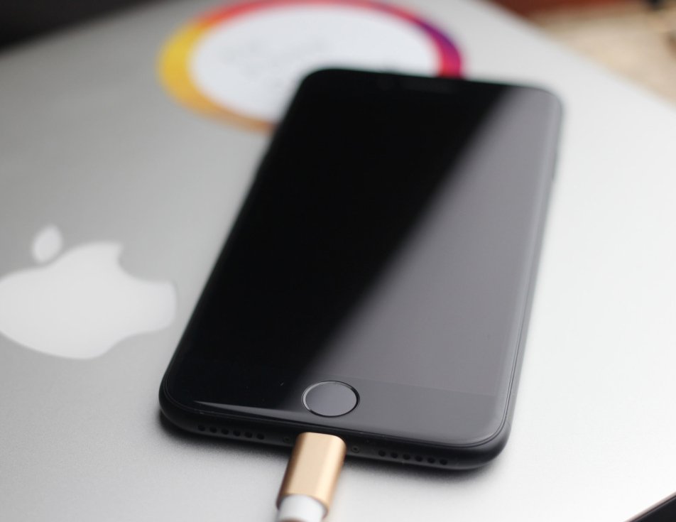 mononewsth's tweet photo. สื่อนอกวิเคราะห์ #iPhone7 ยังไม่สามารถก้าวข้ามผ่าน #iPhone6s
https://t.co/ztsZnUVIRL https://t.co/L9qb8Nbcqf