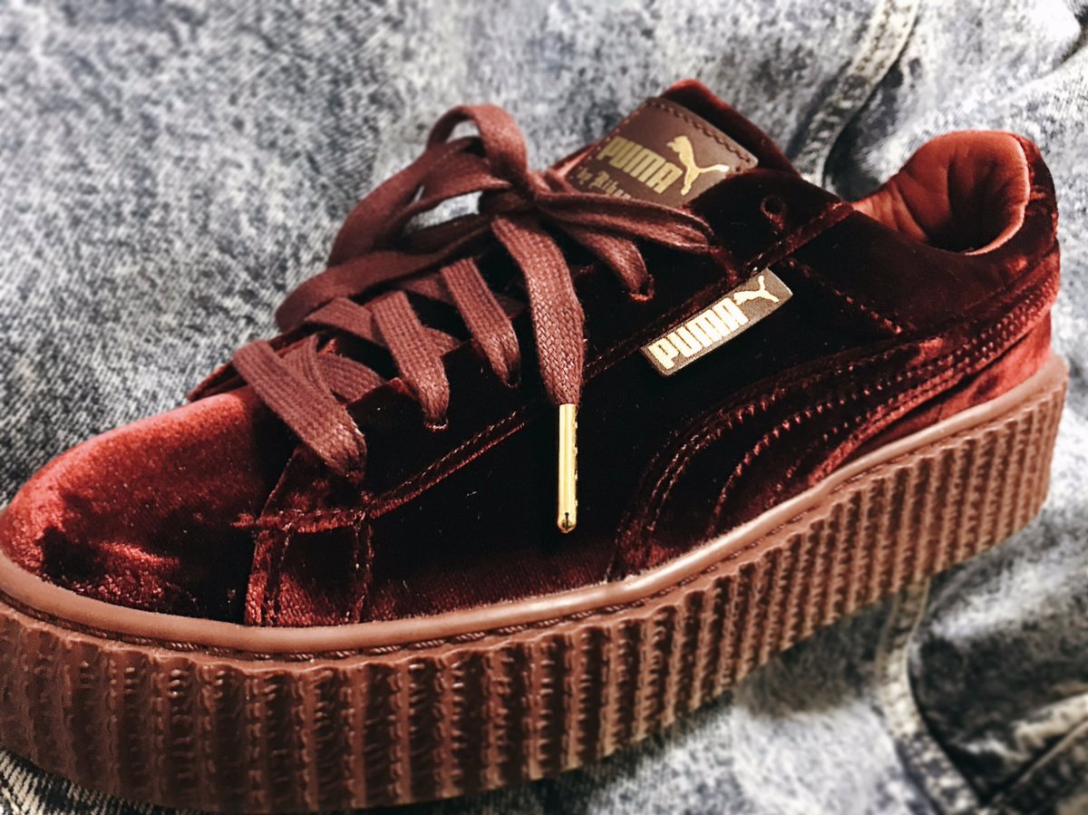 1m2m2c4's tweet photo. #puma #rihaana #suede #crepper #Velvet https://t.co/ntzvzJOldW