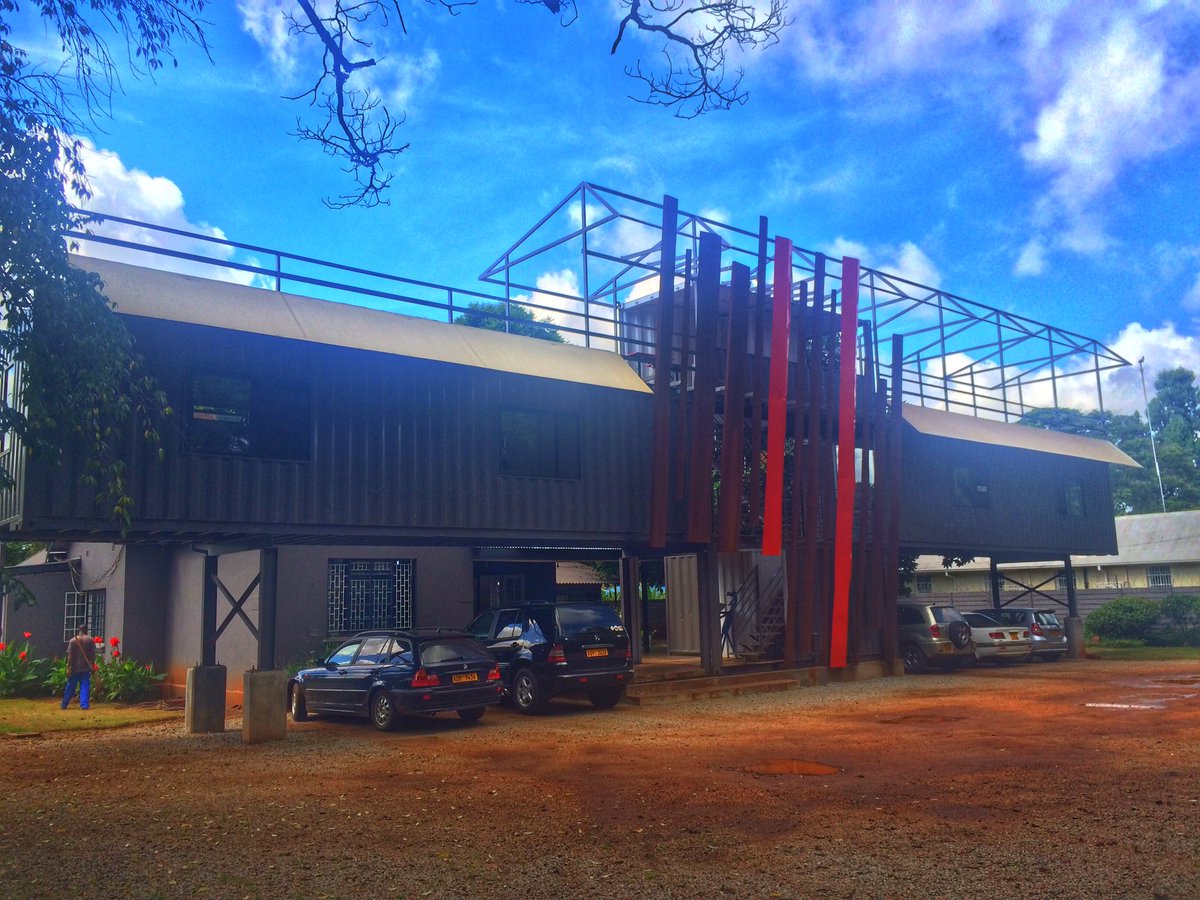 hiafricatravels's tweet photo. Working from @MotoRepublik this morning 
#VisitZimbabwe #HelloAfricaTravel #Harare #MotoRepublik https://t.co/UCnSjU1cLv